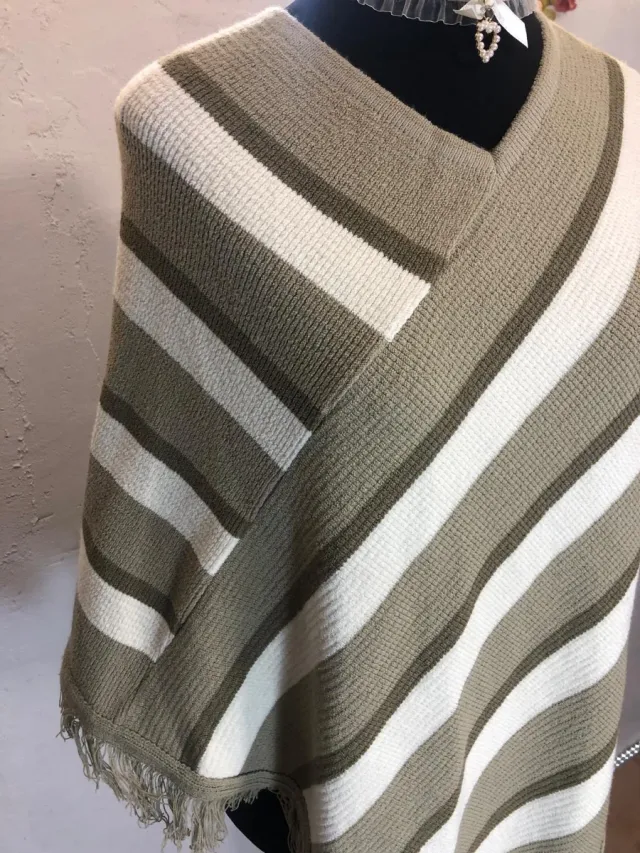 Poncho  Rayas beige