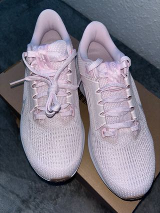 Nike Pegasus 40 Rosa y Blanco