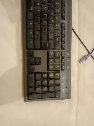 Teclado PC Gris y Negro