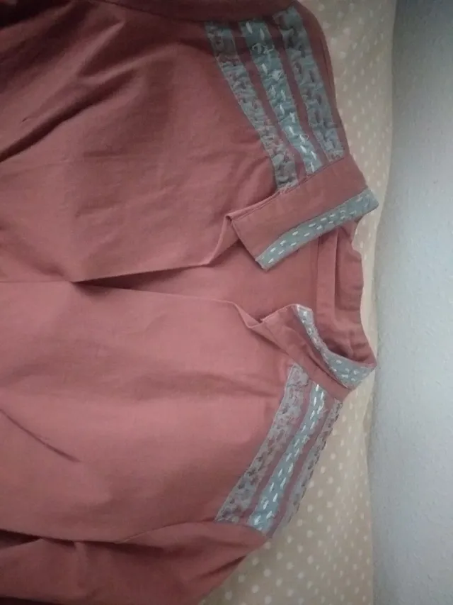 Camisa Amarti rosa y gris