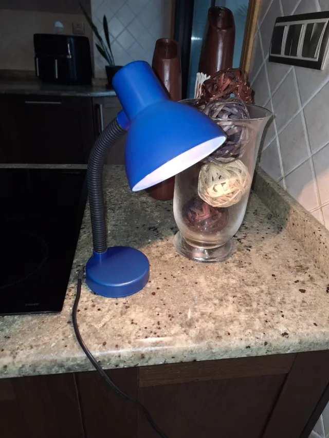 Flexo azul para escritorio