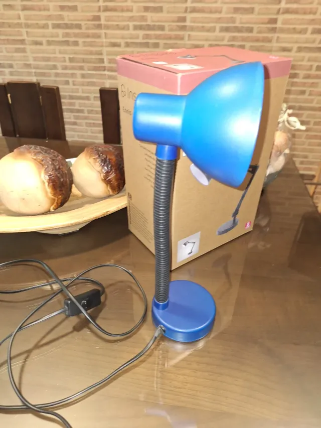 Flexo azul para escritorio