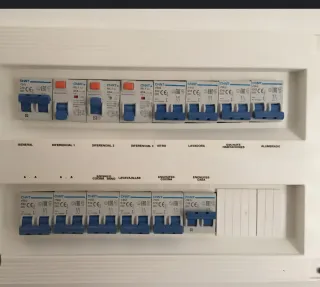 Electricista a Domicilio. Reparacion de Avería..