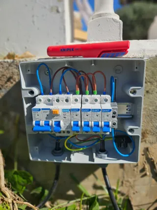 Electricista a Domicilio. Reparacion de Avería..