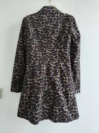 Abrigo Vero Moda Animal Print.