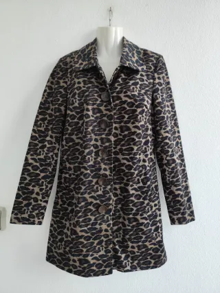 Abrigo Vero Moda Animal Print.