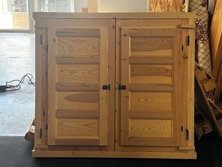 Ventanas de madera con contraventanas