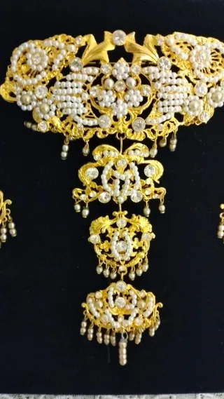 Aderezo Fallera Adulta Oro y Perlas