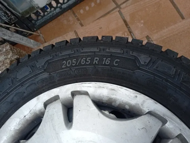 4 Llantas Mercedes con Neumáticos Michelin