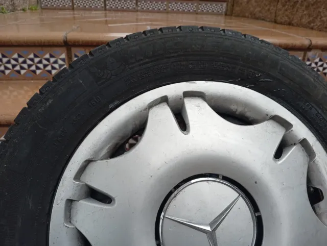 4 Llantas Mercedes con Neumáticos Michelin