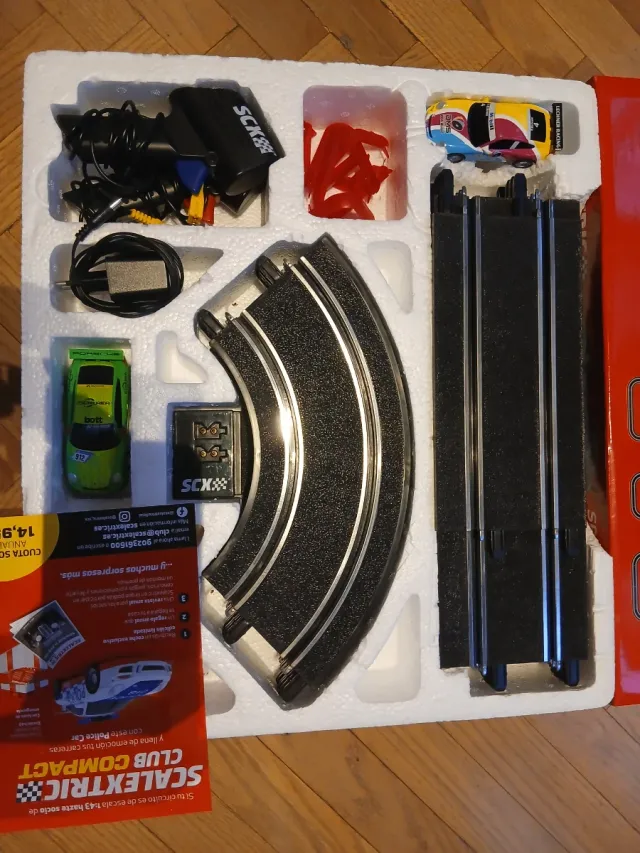 Scalextric compact