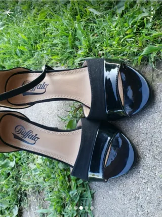 Sandalias fiesta negras tacón charol