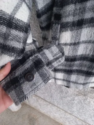 Abrigo paño cuadros gris y blanco