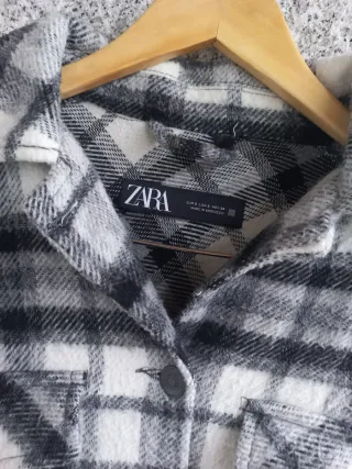 Abrigo paño cuadros gris y blanco