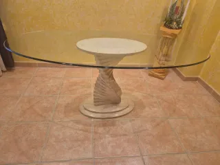 Mesa de salón cristal pie mármol