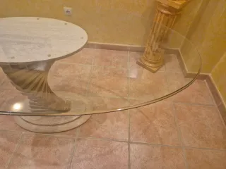 Mesa de salón cristal pie mármol