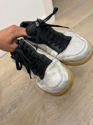 Zapatillas Nike Blancas y Negras 28 cm