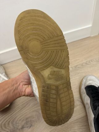 Zapatillas Nike Blancas y Negras 28 cm