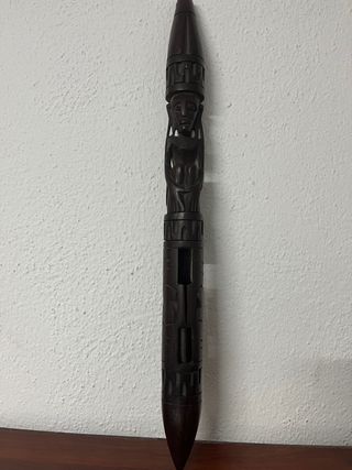 Figura decorativa étnica tallada