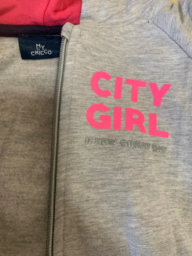 Set sportivo per bambina con felpa e pantaloni