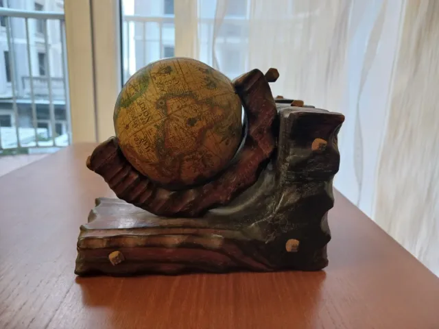 Figuritas de Globo Terráqueo (2 unidades)