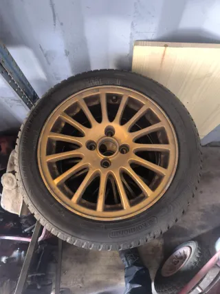 Llantas 15 Doradas