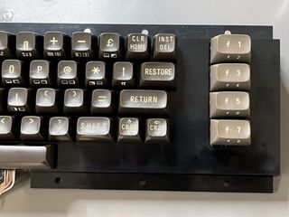 KEYBOARD COMMODORE C64 VIC20 + RE-GRAPHITIZATION
