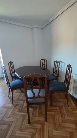 Mesa extensible + 6 sillas clásicas