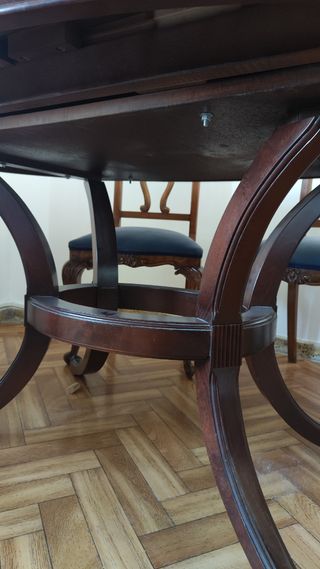 Mesa extensible + 6 sillas clásicas