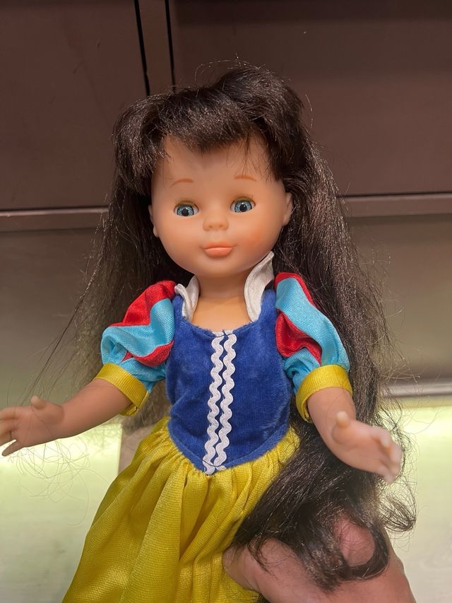 Muñeca Nancy Blancanieves Famosa 90s