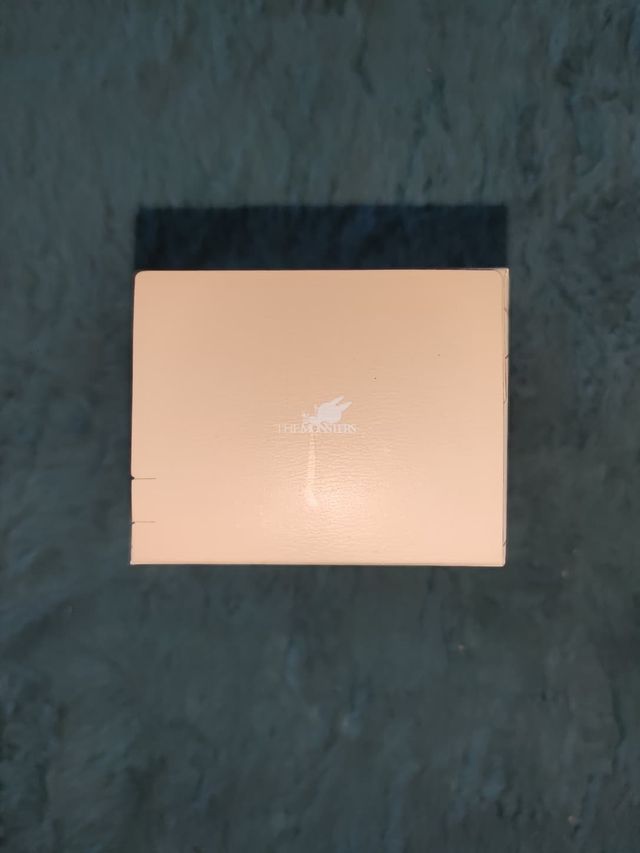 Popmart labubu Have a Seat Vinyl Plush