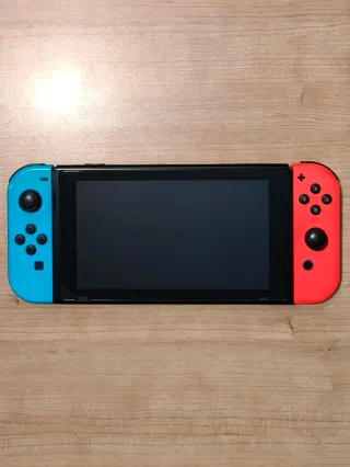 Pack Nintendo Switch con caja + 4 Videojuegos