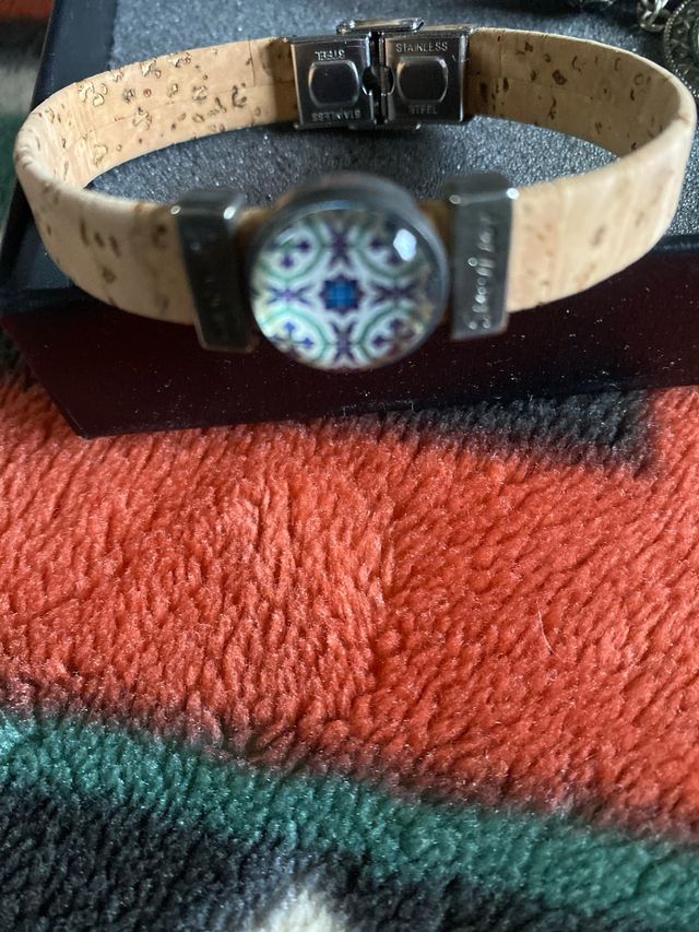 Conjunto J.S. Cork Portugal: Collar, Pendientes, A