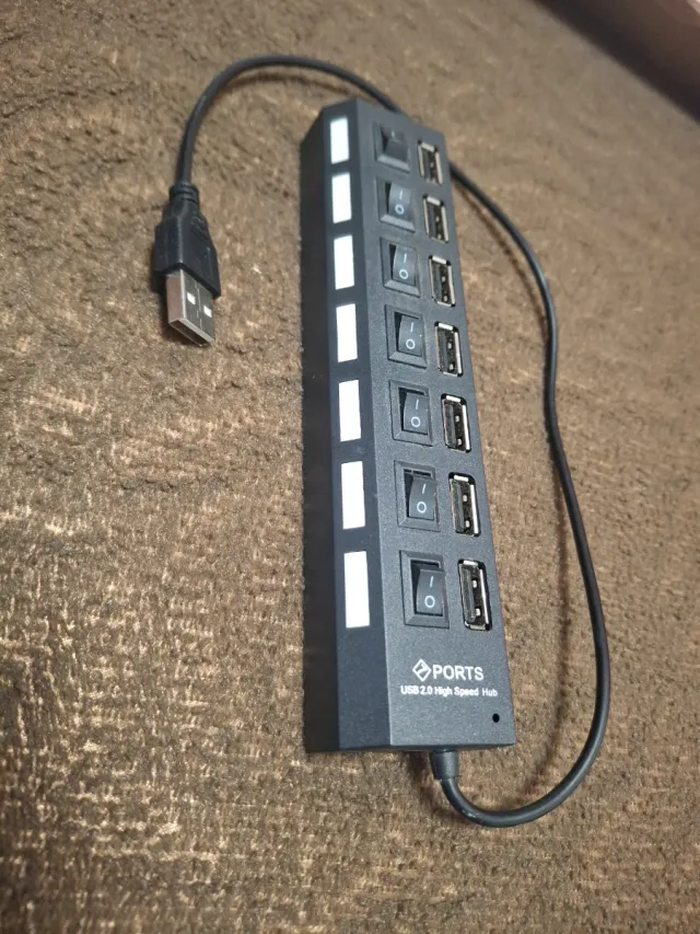Hub USB 2.0 con 7 puertos y interruptores