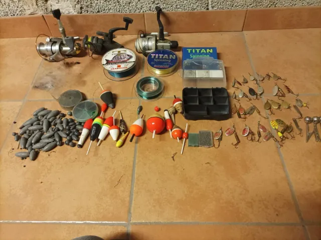 Lotes de pesca: carretes, hilos, plomos y boyas