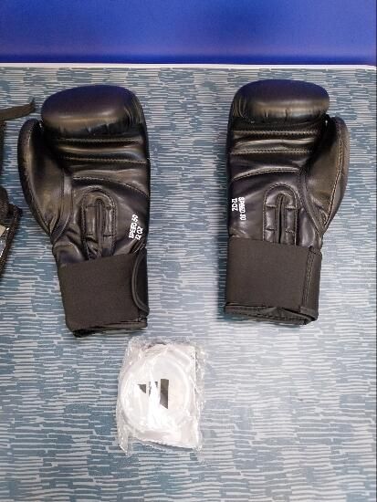 KIT BOXEO ADIDAS V2 (GUANTES+VENDAS+PROTECTOR BUCAL)