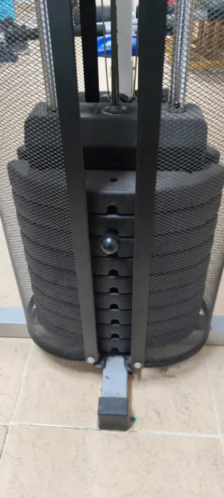 Máquina de poleas y pesas multifunción