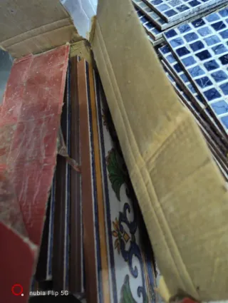 Losas de cerámica decoradas. Sin usar.