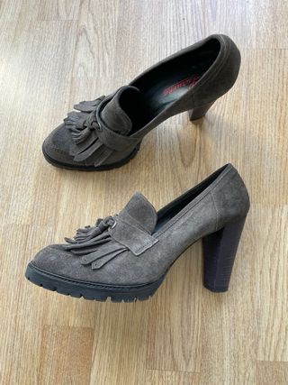 Zapato Piel Ante Gris Tacón 39