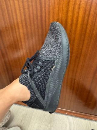 Zapatillas deportivas negras y grises 28 cm