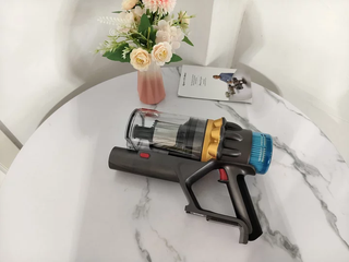 Dyson    V15s    Aspiradora