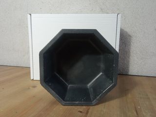 Copertura per vaso ottagonale in cemento nero