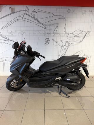 HONDA FORZA 125 NEGRA MATE - OCASIÓN