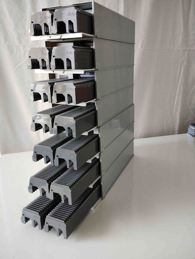 Caja Leitz para 100 Diapositivas Gris (2 x 50)