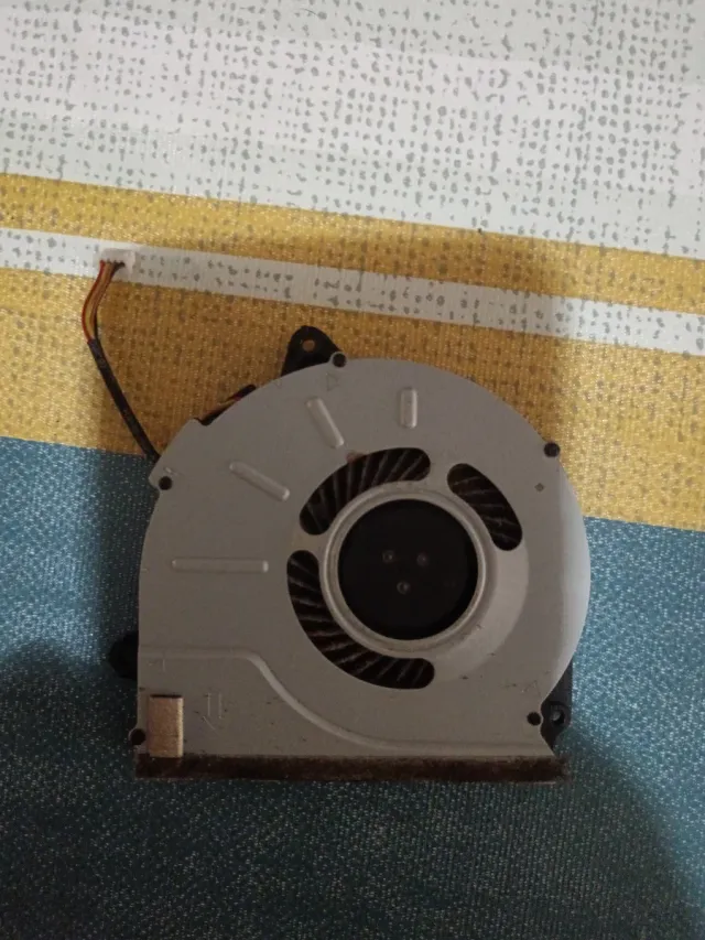 Ventilador SUNON EG75080S2-C010-S9A DC5V 2.25W