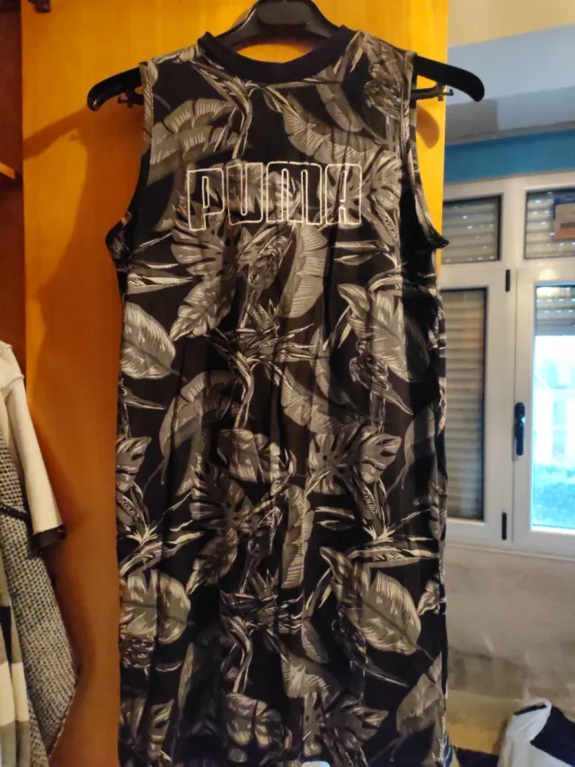 Vestido deportivo Puma estampado floral