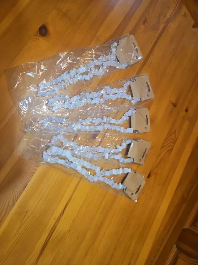 Collar de piedras blancas Vendo lote de 5 piezas.