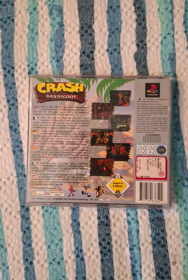 Crash Bandicoot PS1 Platinum playstation1 videogam