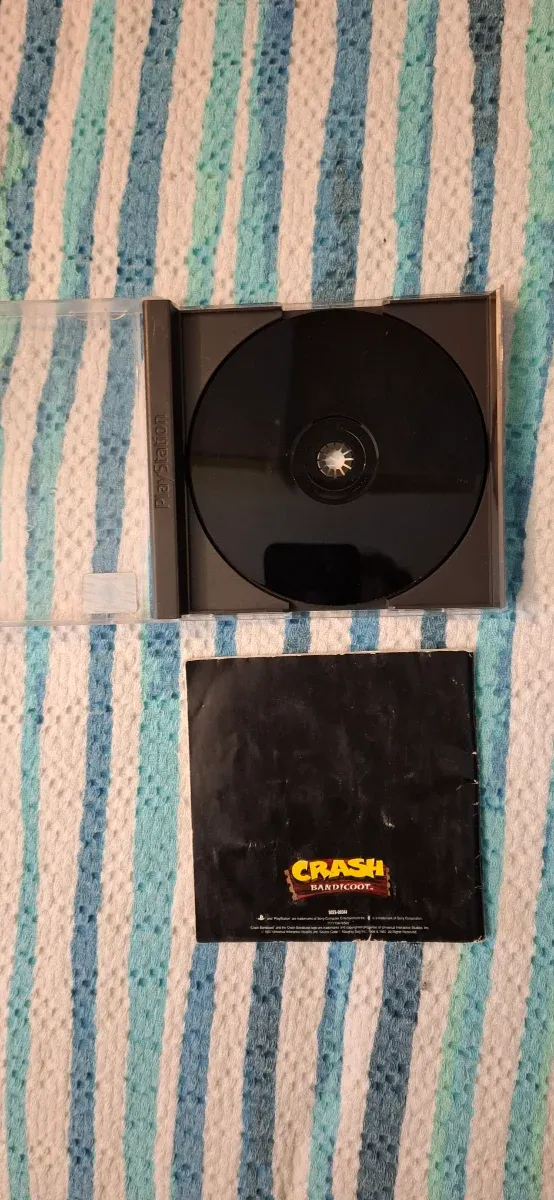 Crash Bandicoot PS1 Platinum playstation1 videogam