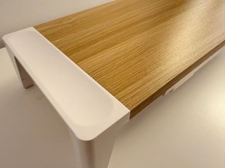 Soporte Monitor Madera y Blanco. Como nuevo.